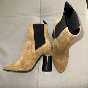 Vero Cuoio Light Brown Suede Booties With Black Heel SZ 36